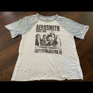 Aerosmith Rocks Tour Faded Rock Band Tee T-Shirt